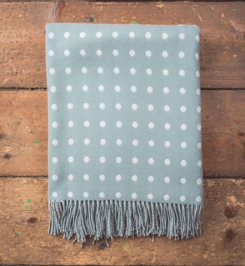 Importico - Foxford - Lambswool Throws - Sage Spot image 0